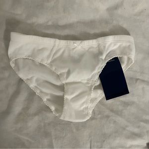 Brandy Melville White Scalloped Bow Underwear